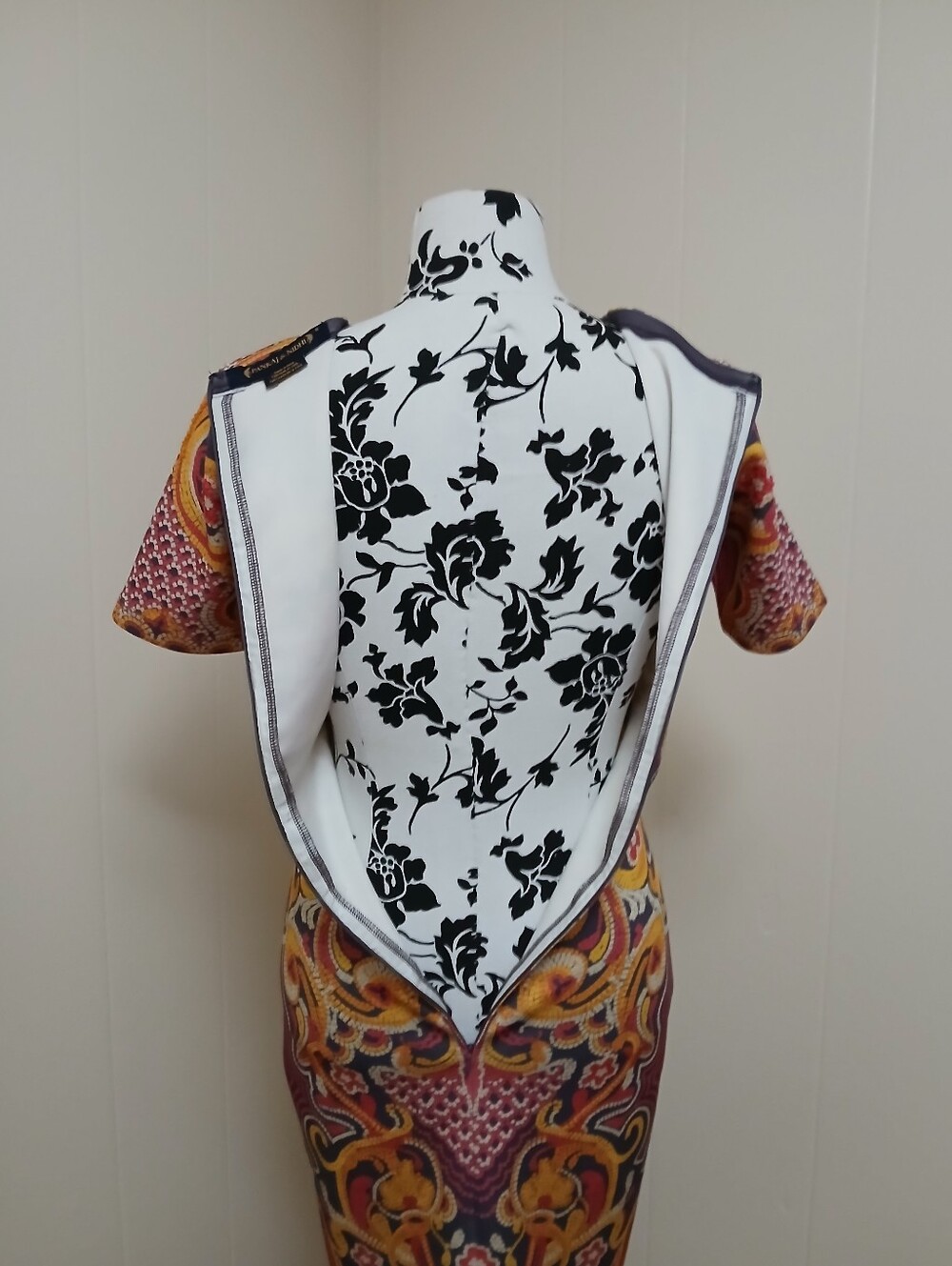 Designer Paisley Print Short-Sleeve Midi Dress - Picture 8 of 9